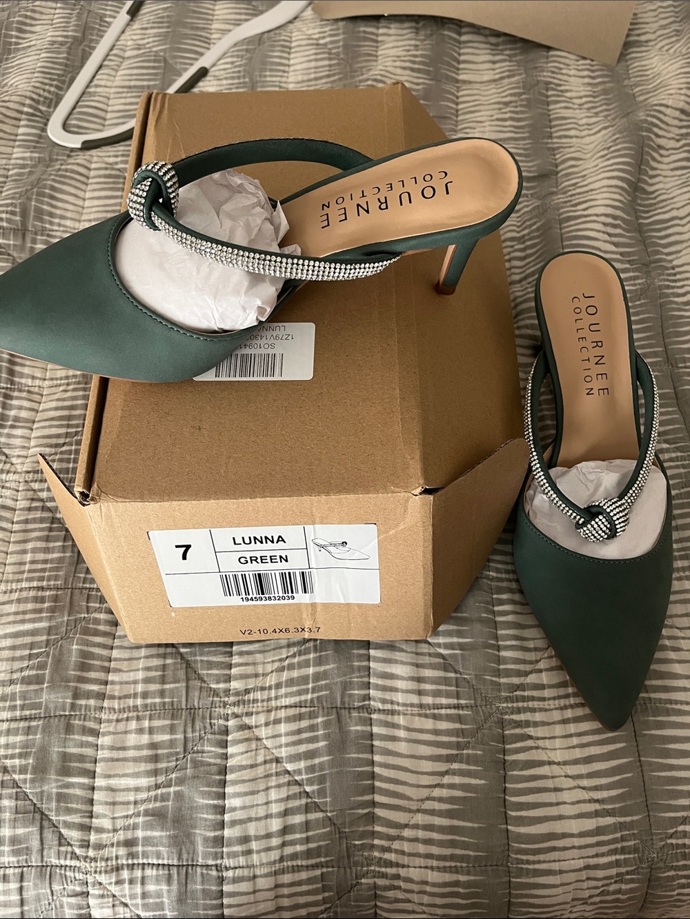Journee Collection Green Lunna Pointed Toe Slingback Heels with Crystal Knot